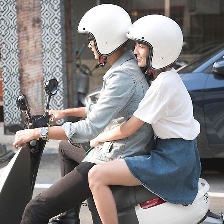 P&F Hotel Taichung Bagian luar foto