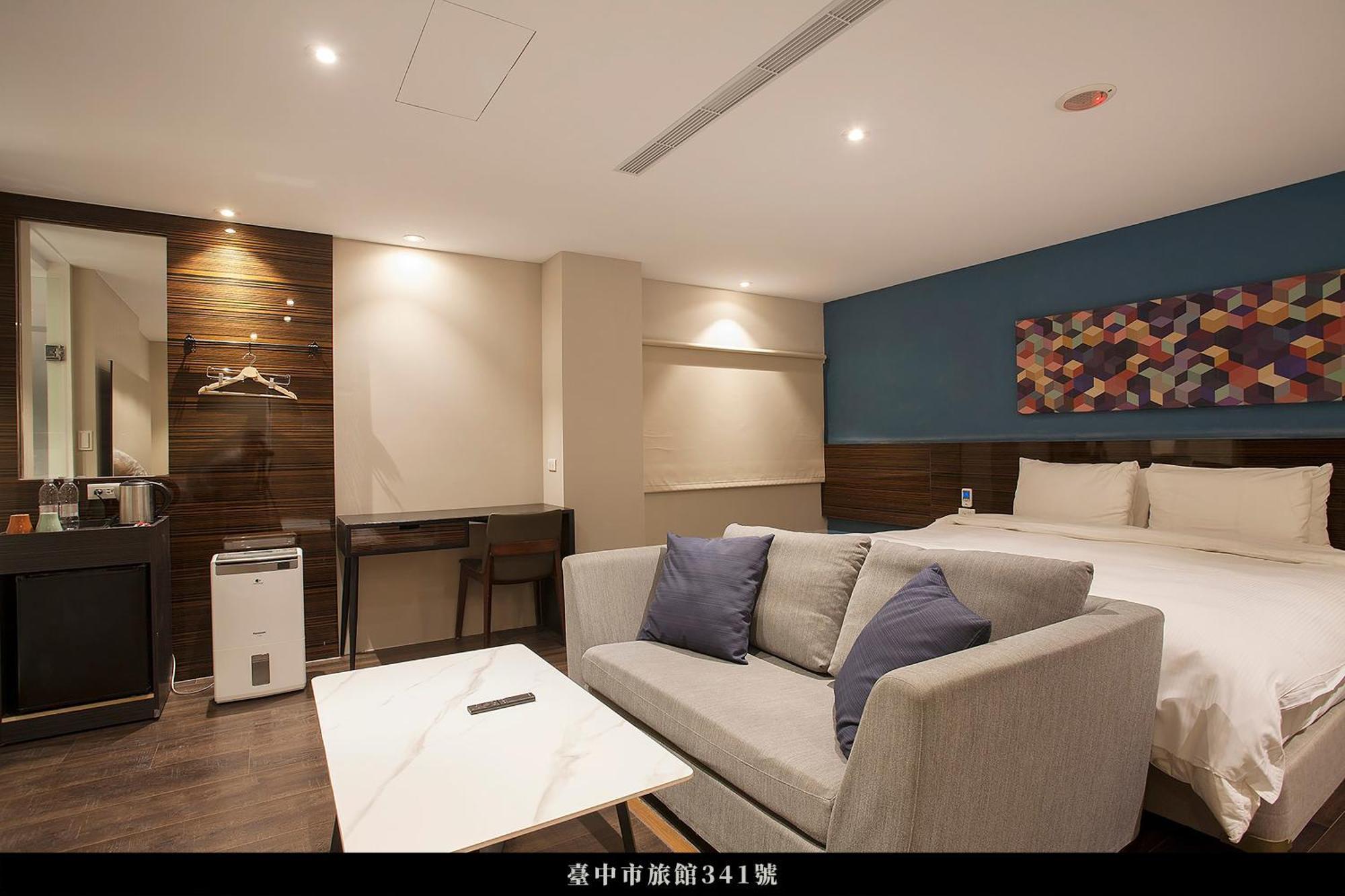 P&F Hotel Taichung Bagian luar foto