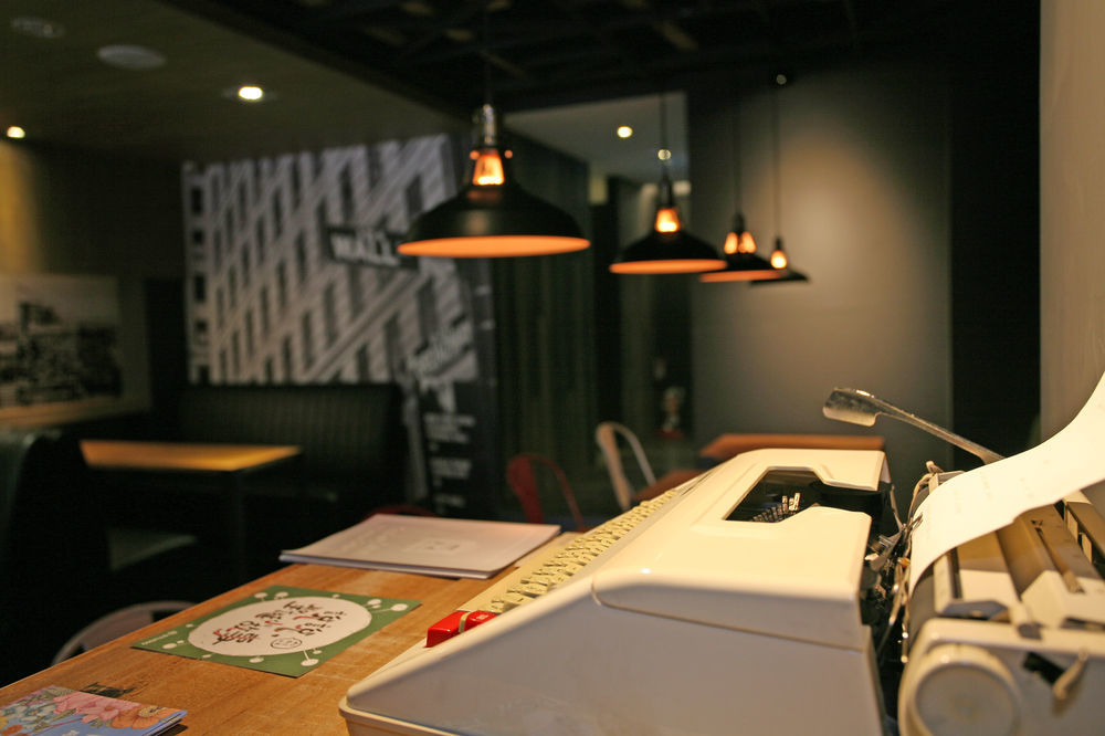P&F Hotel Taichung Bagian luar foto