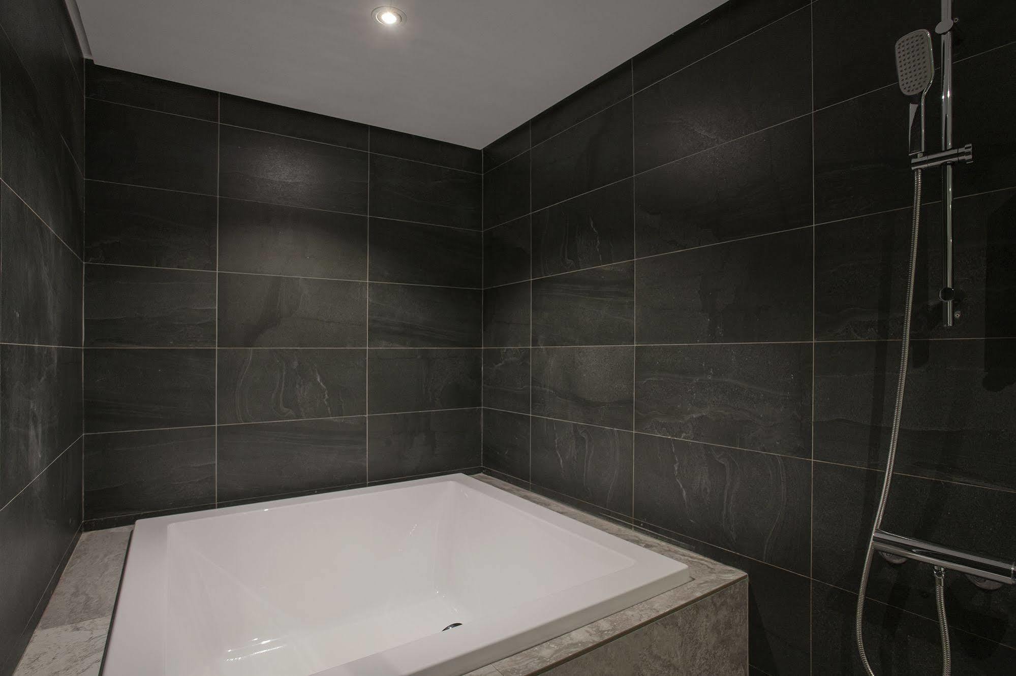 P&F Hotel Taichung Bagian luar foto