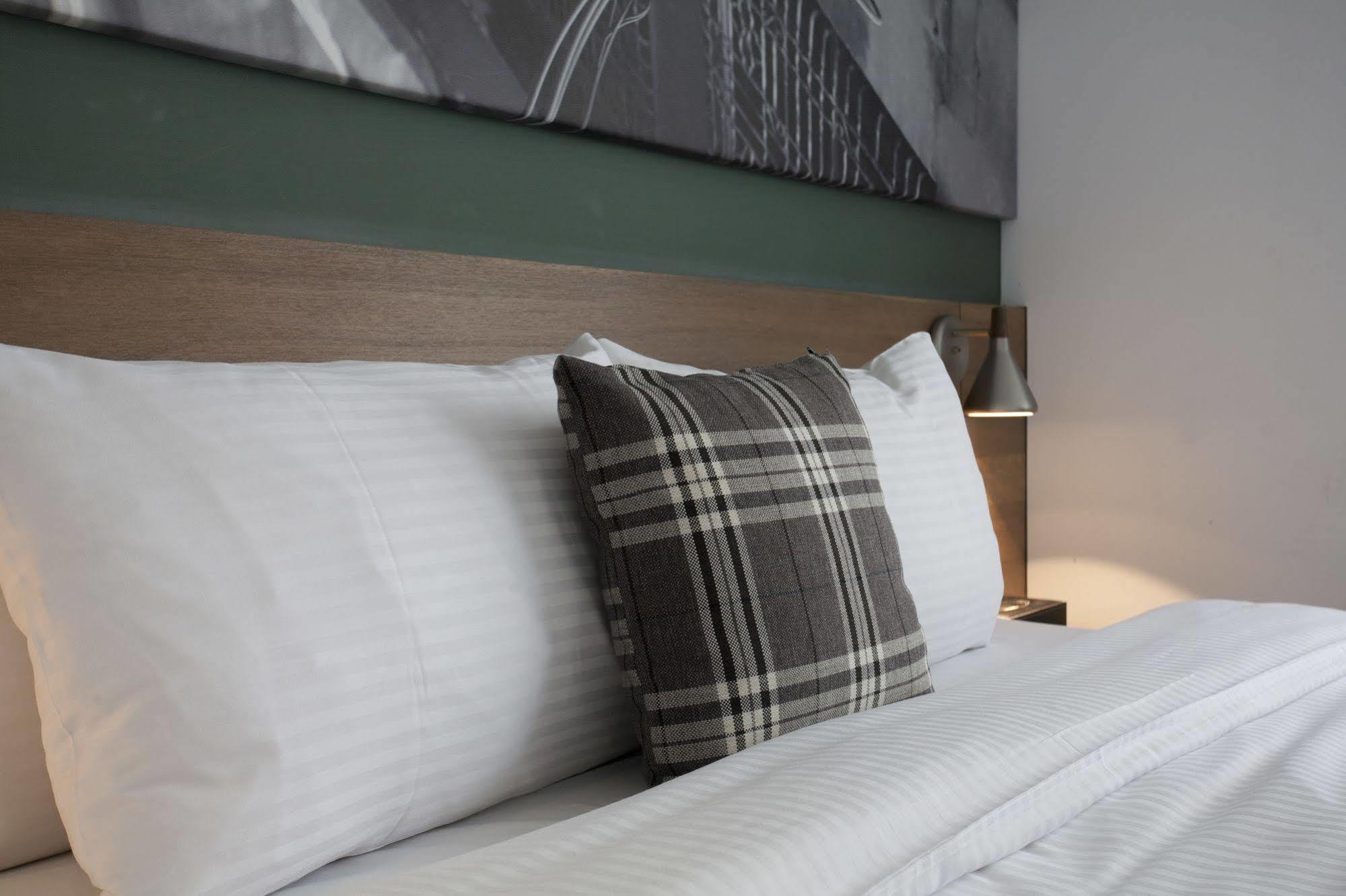 P&F Hotel Taichung Bagian luar foto