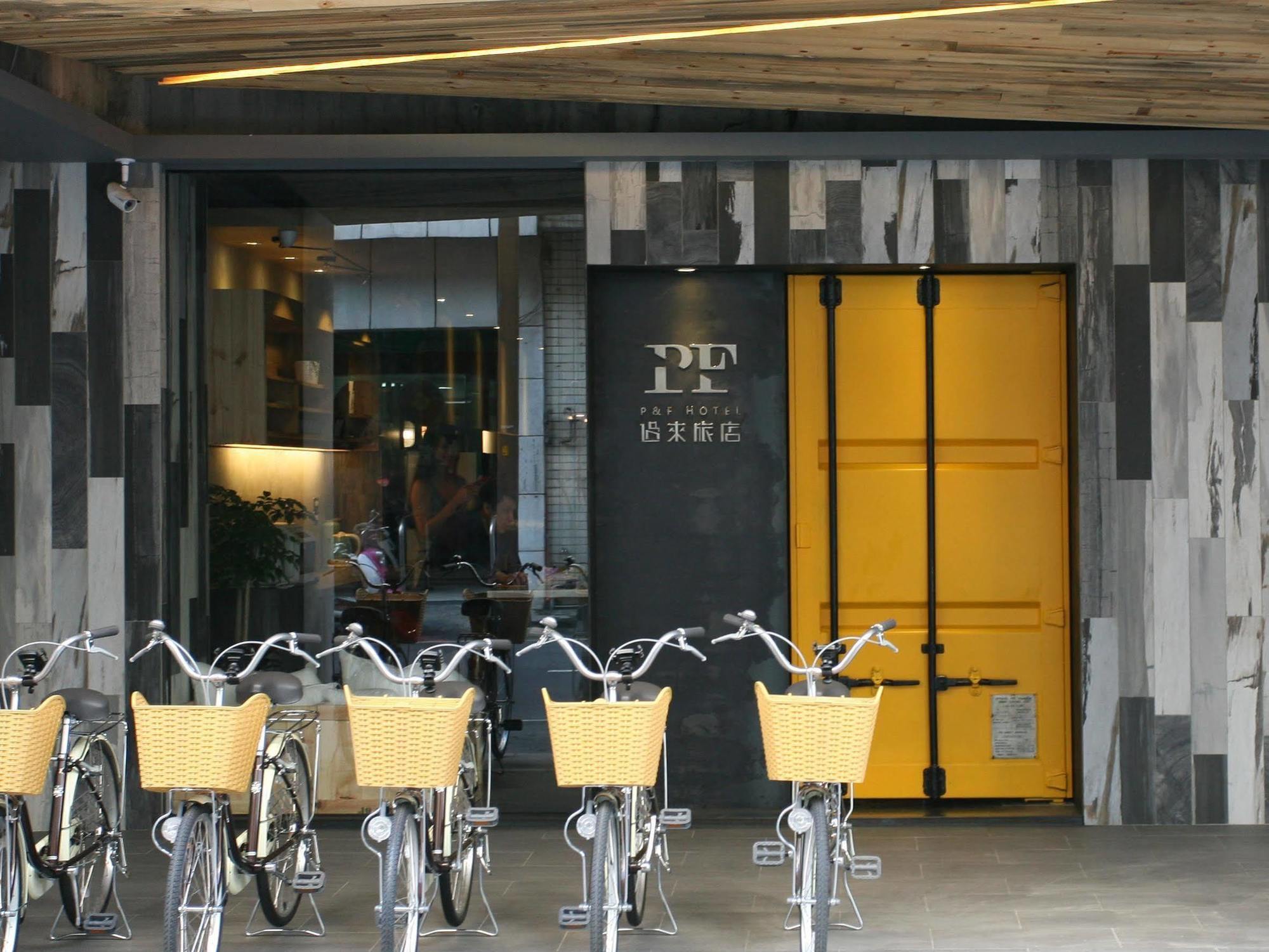 P&F Hotel Taichung Bagian luar foto
